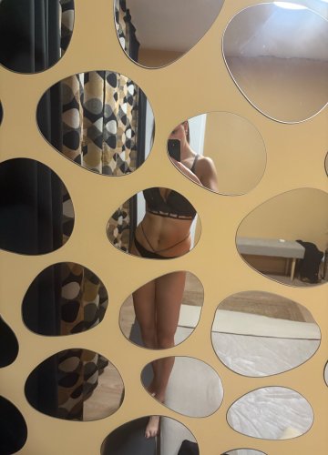 Vivien, masáže Nemesis